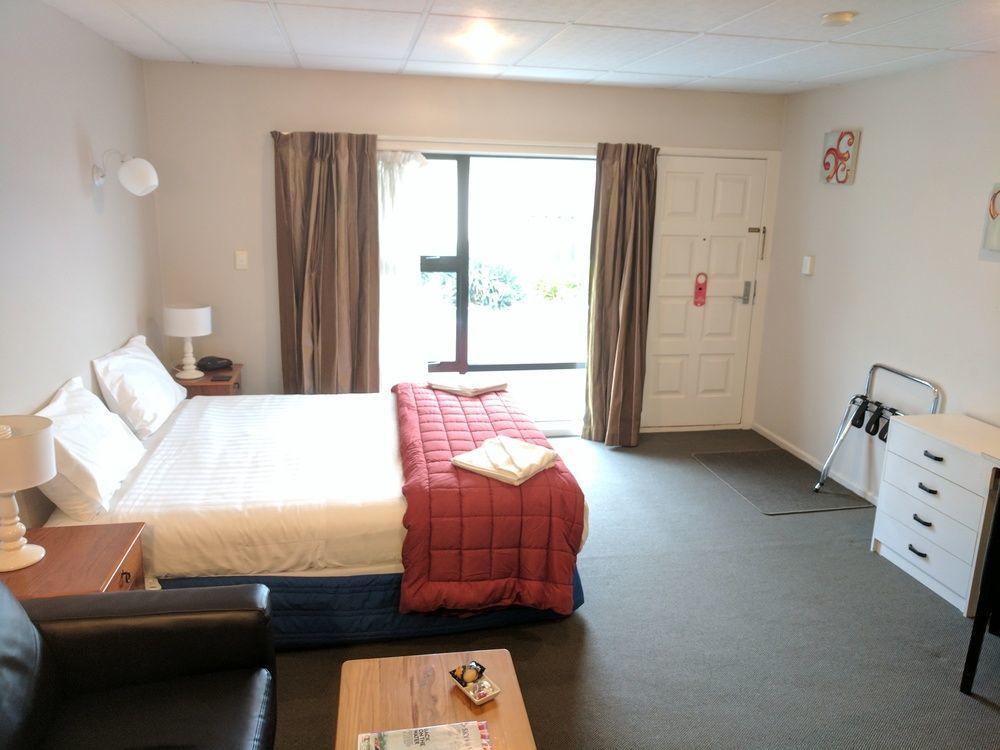 Classique Lodge Motel Κράισττσερτς Εξωτερικό φωτογραφία